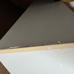 白い3段ボックスの画像