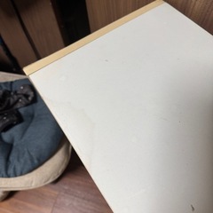 白い3段ボックスの画像