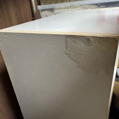 白い3段ボックスの画像