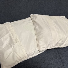 ほぼ未使用、ニット調クッション40×40cmの2個セットの画像