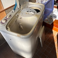 ジャンク品　2007年製シャープ二層式洗濯機の画像