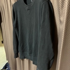 ユニクロ　トレーナー　Mの画像