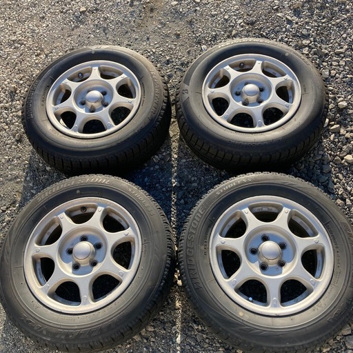 スタッドレスタイヤ・ホイール4本185/70R14走行1000km以下ブリジストン