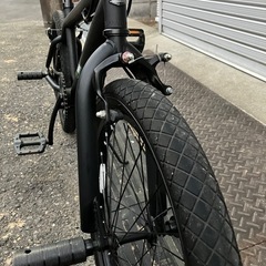 BMX 20インチ　マッドブラック　スタンド付きの画像
