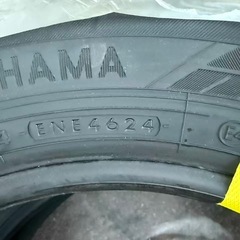 スタッドレスタイヤ　新品の画像