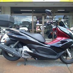 NO.5590　ＰＣＸ１２５　４サイクルエンジン ＦＩ車　リヤボックス付き　ブラック＆レッド　☆彡の画像