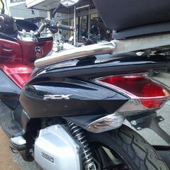 NO.5590　ＰＣＸ１２５　４サイクルエンジン ＦＩ車　リヤボックス付き　ブラック＆レッド　☆彡の画像