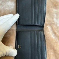 dunhill ダンヒル 二つ折り財布 折財布 さいふ サイフ wallet 小銭入れ無 札入れ black ブラック黒色系 無地ロゴレザースペイン製メンズmen’s男性用紳士の画像