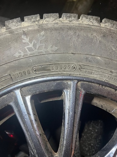 195/65r15 91Qスタッドレスタイヤ36週22年製とホイール4本セット