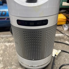 2022年製、扇風機、冷風45W、温風1400Wの画像