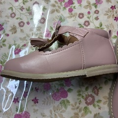 mamaraku  くすみピンクのおでかけシューズの画像