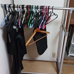 ハンガーラックの画像