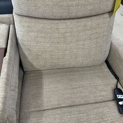 【ジャングルジャングル滋賀草津店】ジモティ来店特価!!　電動ｿﾌｧ　ﾅﾌｺ　ﾍﾞｰｼﾞｭ  J-2511119の画像