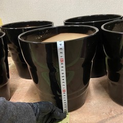 【黒い陶器鉢カバー5点セット／観葉植物用・中古】の画像
