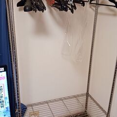 ハンガーラックの画像