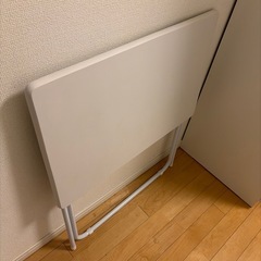 ニトリ　折り畳めるテーブルの画像