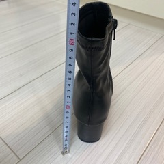 黒のブーツの画像