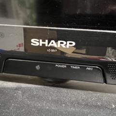 テレビとテレビ台の画像