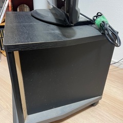 テレビとテレビ台の画像