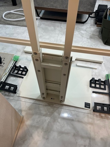 EQUALS WALLテレビスタンドV3 ローホワイト　32V〜80V対応 