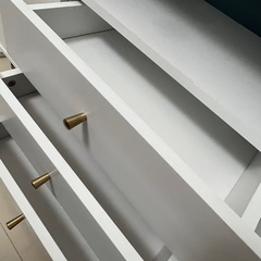 【LOWYA】キャビネット ホワイト×ゴールドの画像