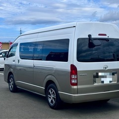 4WD 10人乗りハイエースの画像
