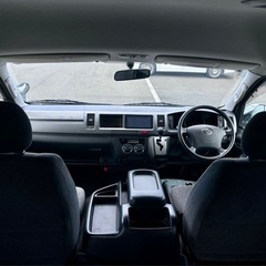 4WD 10人乗りハイエースの画像