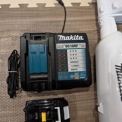 【お譲り先が決まりました】マキタ 充電式コードレスクリーナー 掃除機  サイクロンセット CL282FDFCW-Sの画像