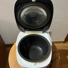 炊飯器の画像