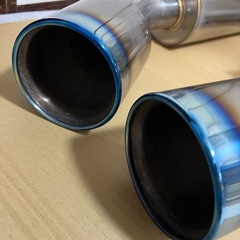 日産V37スカイライン用HKSマフラー2021年製の画像