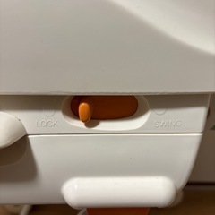 コンビ　手動ベビーラック／ハイローチェアの画像