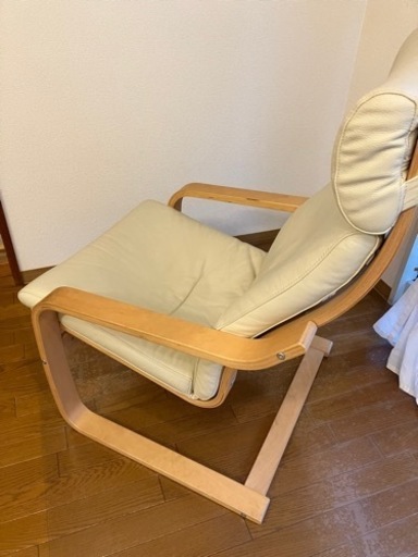 IKEA ポエング  パーソナルチェア　オットマン付き　革張りクッション