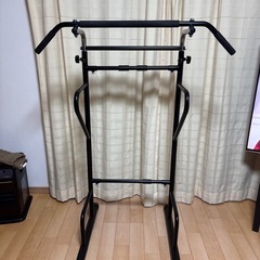 ぶらさがり　
健康器具　懸垂　フィットネスの画像