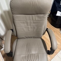 【快適デスクチェア】ニトリ／リクライニング・高さ調整可／座り心地抜群の画像