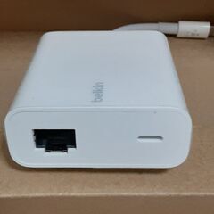 Belkin ライトニング to RJ45 有線 LANポート + ライトニング変換アダプタ iPhone 14 / 13 / 12 / SE / 11 / XR 対応 イーサネット・急速充電同時 B2B165btの画像