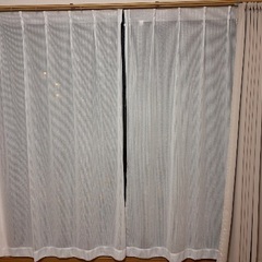 カーテンの画像