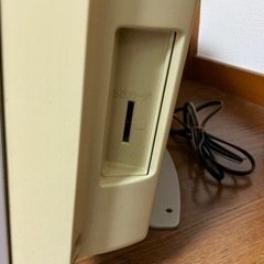 テレビ（17インチ、リモコン付き）の画像