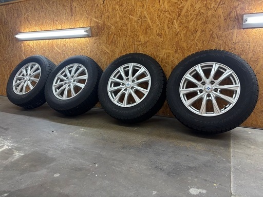 スタッドレスタイヤ　TOYO トランパス