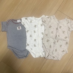 GAP ロンパース　新生児　肌着の画像