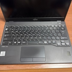 富士通U9310 10世代　超軽量ノートパソコン②の画像