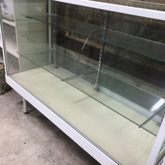 店舗用 ガラスショーケース 各種 2台あります 宝石やアクセサリー展示に 120cm幅&90cm幅 奥行45cm高さ91cmの画像