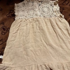女の子　ベージュ レース ノースリーブ ワンピース　100の画像