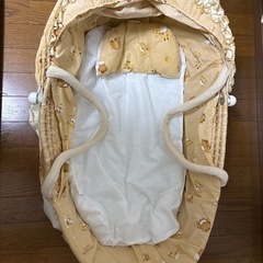 ベビーグッズ　ベッド　カゴの画像