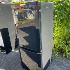 北九州市内配送無料　保証付き 三菱MR-P15E-B1 冷蔵庫 Pシリーズ サファイアブラック [146L /2ドア /右開きタイプ] の画像