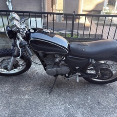 sr400 カフェレーサーの画像