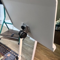 風にも強いホワイトの譜面立ての画像