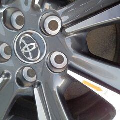 夏★新車★トヨタ純正 16インチ★未使用★80 ノア ヴォクシー エスクァイア 80系トヨタ【富山】日本製 205/60R16 未走行 ４本【富山 手渡しもOK】夏の画像