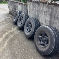 トヨタ純正16インチタイヤホイールの画像