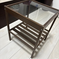 サイドテーブルの画像
