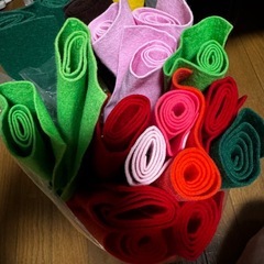 フェルト　40×40  
24枚の画像